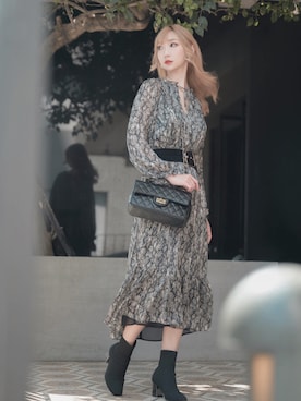 「アイテム（ワンピース/ドレス、シルバー系）」を使った、アキさん（レディース・168cm）の夏コーディネート