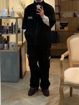 「DOLCE&GABBANA（ドルチェアンドガッバーナ）のアイテム（カーゴパンツ）」を使った、hiyashi_chu_kaさん（メンズ・172cm）の冬コーディネート