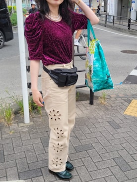 「アイテム（ボディバッグ/ウエストポーチ）」を使った、mmminooooさん（レディース・161cm）の秋コーディネート