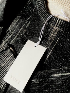 「YOKE（ヨーク）のアイテム（ニット/セーター、ブラック系）」を使った、リクルートさん（メンズ・172cm）の春コーディネート