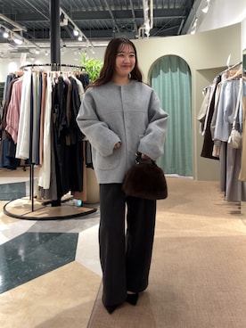 「アイテム（ノーカラージャケット）」を使った、KAEDEさん（レディース・158cm）の秋コーディネート