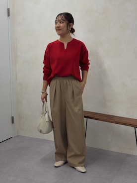 「Jena espace merveilleux(ジェナ エスパスメルヴェイユ)のメランジラメVネックニット(ニット/セーター、レッド系)」を使った、KAEDEさん(レディース・158cm)の秋コーディネート
