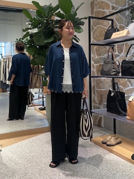 「Jena espace merveilleux（ジェナ　エスパスメルヴェイユ）の【抜け感/上品】シアーデニムドルマンシャツ（シャツ/ブラウス、ブルー系）」を使った、KAEDEさん（レディース・158cm）の夏コーディネート