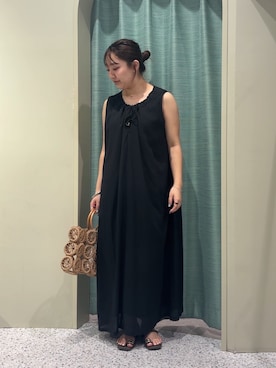 「Jena espace merveilleux（ジェナ　エスパスメルヴェイユ）の【着てないぐらい軽い！？】2WAYリボンシアーワンピース（ワンピース、ブラック系）」を使った、KAEDEさん（レディース・158cm）の夏コーディネート