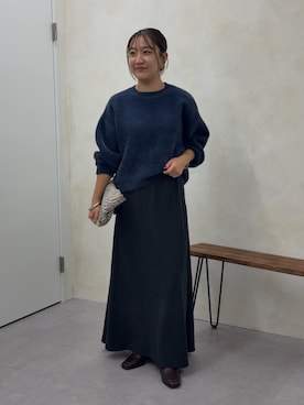 「Jena espace merveilleux(ジェナ エスパスメルヴェイユ)のラメフェザーソフトニット(ニット/セーター、ブルー系)」を使った、KAEDEさん(レディース・158cm)の秋コーディネート