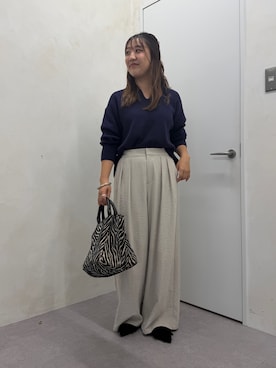 「Jena espace merveilleux(ジェナ エスパスメルヴェイユ)の【すっきりニット】カタアゼ編みVネックニット(ニット/セーター、ブルー系)」を使った、KAEDEさん(レディース・158cm)の夏コーディネート