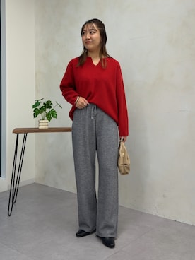 「Jena espace merveilleux(ジェナ エスパスメルヴェイユ)のメランジラメVネックニット(ニット/セーター、レッド系)」を使った、KAEDEさん(レディース・158cm)の秋コーディネート