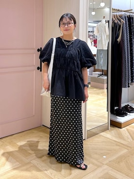 「LOWRYS FARM（ローリーズファーム）のアシメティアードチュニックＳＳ　1049042（シャツ/ブラウス、ブラック系）」を使った、おとも.さん（レディース・155cm）の夏コーディネート