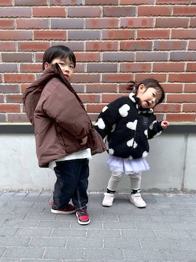 「アイテム（ダウンジャケット/コート）」を使った、おとも.さん（キッズ・101cm）の冬コーディネート