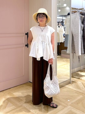 「LOWRYS FARM（ローリーズファーム）のドッキングペプラムノースリーブ　1032148（Tシャツ/カットソー、ホワイト系）」を使った、おとも.さん（レディース・155cm）の夏コーディネート