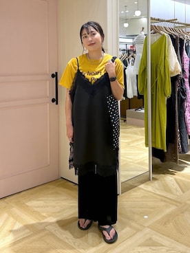 「着痩せ」｜「アイテム（アクセサリー）」を使った、おとも.さん（レディース・155cm）の夏コーディネート