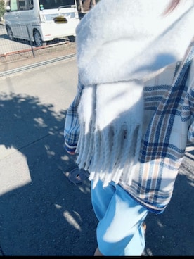 「ZARA（ザラ）のアイテム（デニムパンツ、ブルー系）」を使った、ゆゆさん（レディース・152cm）の冬コーディネート