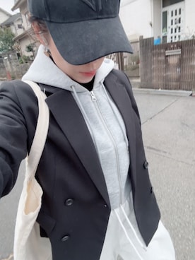 「GU（ジーユー）のアイテム（パーカー、グレー系）」を使った、ゆゆさん（レディース・152cm）の冬コーディネート