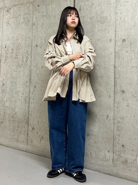 「KBF（ケイビーエフ）の『3サイズ展開』BIGポケットデザインデニム（デニムパンツ、ブルー系）」を使った、aguさん（レディース・161cm）の春コーディネート