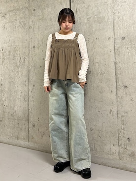 「KBF（ケイビーエフ）のフリルギャザービスチェ（その他トップス、グリーン系）」を使った、aguさん（レディース・161cm）の春コーディネート