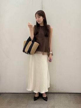 「オフィスカジュアル」｜「アイテム（Tシャツ/カットソー、ブラウン系）」を使った、noaさん（レディース・156cm）の夏コーディネート