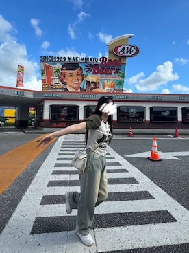 「アイテム（スニーカー）」を使った、KANAさん（レディース・162cm）の秋コーディネート