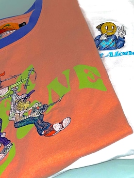 「LEFTALONEのアイテム（Tシャツ/カットソー、ホワイト系）」を使った、mm1209さん（メンズ・175cm）の春コーディネート