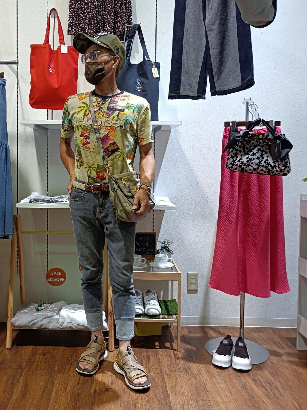 「アメカジ、カジュアルコーデ、夏コーデ、オトナカジュアル、サンダルコーデ」｜「INDIMARKのアイテム（デニムパンツ、グレー系）」を使った、copenminamiさん（メンズ・169cm）の夏コーディネートの1枚目の写真