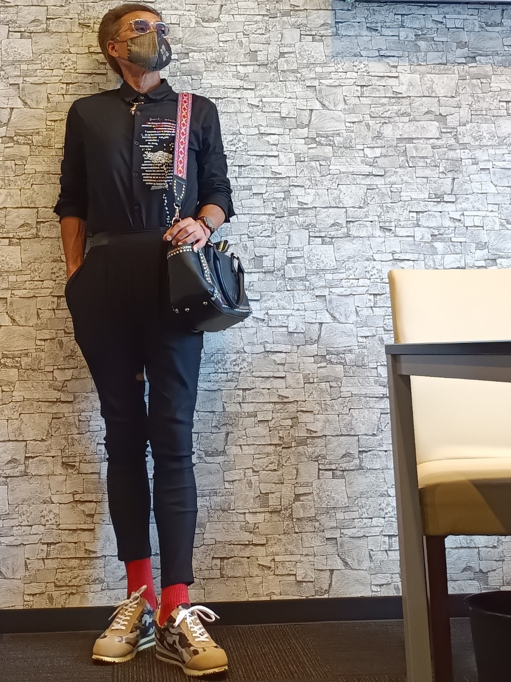 「リネン、おしゃれさんと繋がりたい、今日のコーデ、シャツコーデ、ちょい悪オヤジ、モードスタイル」｜「Desigualのアイテム（シャツ/ブラウス、ブラック系）」を使った、copenminamiさん（メンズ・169cm）の夏コーディネートの1枚目の写真