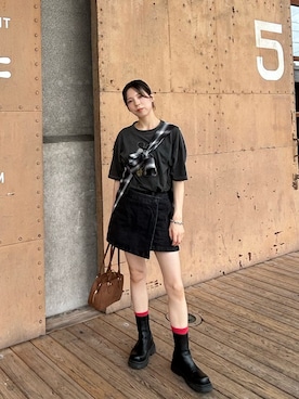 「アイテム（デニムスカート）」を使った、chika0209さん（レディース・165cm）の秋コーディネート