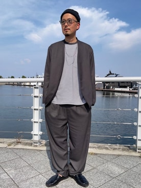 「シップス カラーズ」｜小宮さん（メンズ・181cm）の秋コーディネート