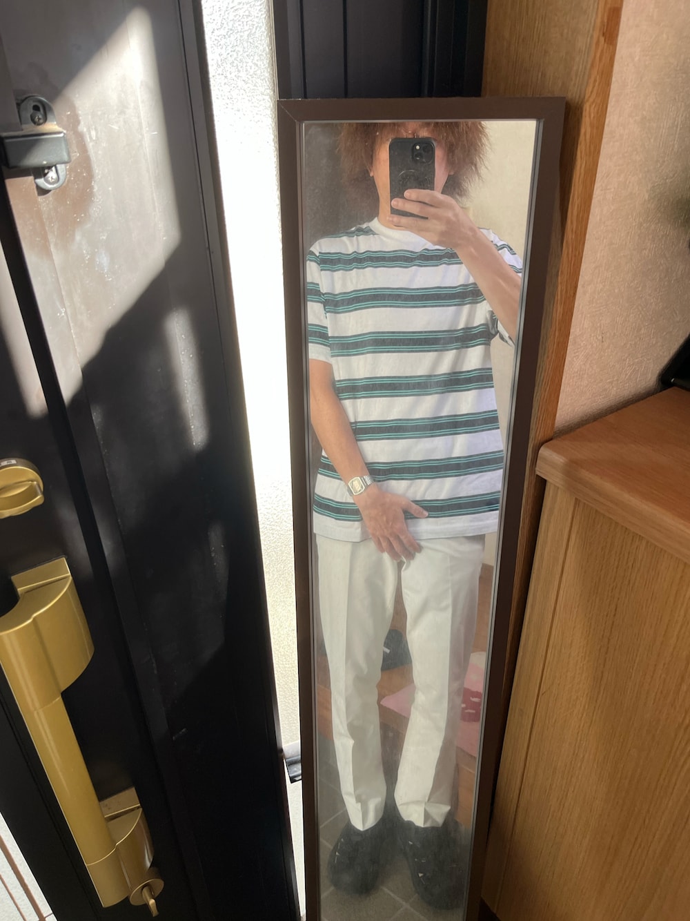 「夏ルックで気分アップ、夏ファッション、Tシャツコーデ、UNIQLO」｜「UNIQLOのユニクロ　ボーダーボートネックTシャツ半袖　ホワイト（ベース）×ブラック×ターコイズブルー（Tシャツ/カットソー、ホワイト系）」を使った、169男さん（メンズ・169cm）の夏コーディネートの1枚目の写真