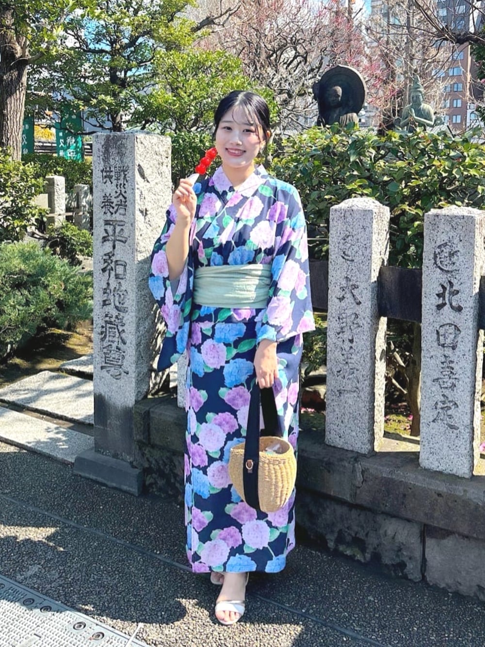 「きれいめカジュアル、デートコーデ、オフィスカジュアル、オフィスコーデ」｜「natural coutureの【日比谷花壇コラボ】すぽんちょ浴衣（浴衣、その他）」を使った、airiさん（骨格ストレート・レディース・161cm）の春コーディネートの1枚目の写真