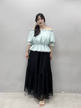 「natural couture（ナチュラルクチュール）のチューリップ柄オフショルペプラムブラウス（シャツ/ブラウス、ブルー系）」を使った、airiさん（レディース・161cm）の春コーディネート