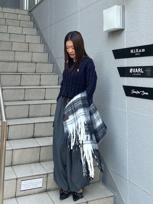 シャツ襟ケーブルニット