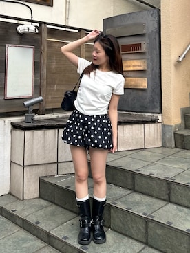 「RAY CASSIN（レイカズン）のラインストーンロゴチビTシャツ（Tシャツ/カットソー、ホワイト系）」を使った、asamiさん（レディース・152cm）の夏コーディネート