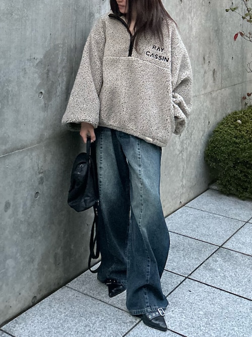 ハーフジップ胸刺繍フリース