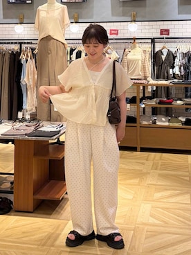 「LOWRYS FARM（ローリーズファーム）のカットイージーコクーンパンツ　292362（スウェットパンツ、ホワイト系）」を使った、ayanoooy310さん（レディース）の夏コーディネート