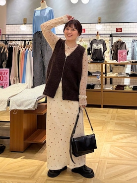 「LOWRYS FARM（ローリーズファーム）のスタイルＵＰクロスカップキャミ　100757（Tシャツ/カットソー、ホワイト系）」を使った、ayanoooy310さん（レディース）の夏コーディネート