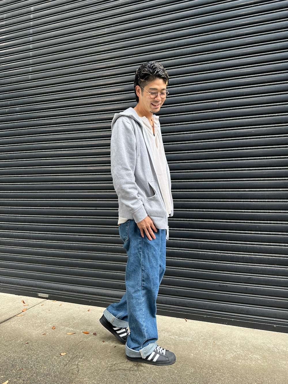 「パーカー、秋冬コーデ、秋服、デニム、アメカジ、秋、30代コーデ、30代、メンズファッション、カジュアル、カジュアルコーデ、古着MIX、carhartt、THE NORTH FACE、ヘンリーネック」｜「Carharttのアイテム（デニムパンツ、ブルー系）」を使った、yusuke98さん（メンズ・181cm）の秋コーディネートの1枚目の写真