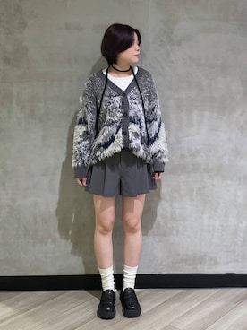 「アイテム（カーディガン/ボレロ）」を使った、megumiさん（レディース・170cm・10代）の秋コーディネート