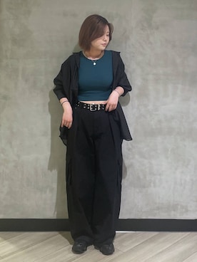 「PAGEBOY（ページボーイ）の【接触冷感/イージーケア】クルケアシアーシャツ（シャツ/ブラウス、ブラック系）」を使った、megumiさん（レディース・170cm）の春コーディネート