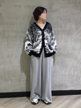 「PAGEBOY（ページボーイ）のサイドタックルーズウラケパンツ/イージーパンツ【4color・2size】（スウェットパンツ）」を使った、megumiさん（レディース・170cm・10代）の秋コーディネート