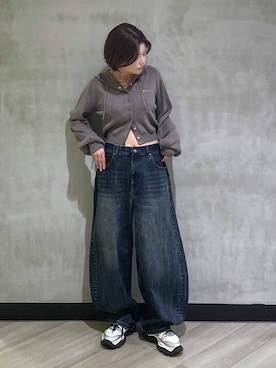 「アイテム（パーカー）」を使った、megumiさん（レディース・170cm）の秋コーディネート