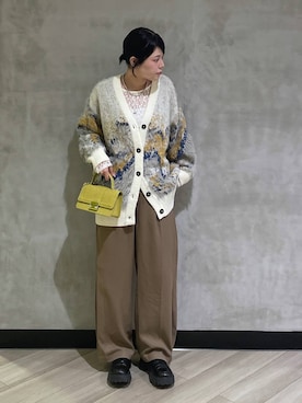 「アイテム（スラックス）」を使った、megumiさん（レディース・170cm・10代）の秋コーディネート