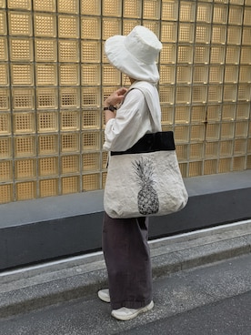 「HIROKO HAYASHI（ヒロコハヤシ）のFILO（フィロ）トートバッグ（トートバッグ、ベージュ系）」を使った、MTさん（レディース・153cm）の春コーディネート