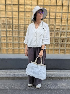 「HIROKO HAYASHI（ヒロコハヤシ）のFABRE（ファーブル）ハンドバッグ（ハンドバッグ、ホワイト系）」を使った、MTさん（レディース・153cm）の春コーディネート