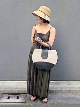「HIROKO HAYASHI（ヒロコハヤシ）の【WEB・銀座店・松屋店限定】RONDINE（ロンディネ）ハンドバッグ（ハンドバッグ、ベージュ系）」を使った、MTさん（レディース・153cm）の夏コーディネート