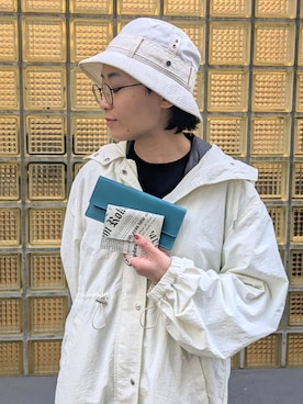 「HIROKO HAYASHI（ヒロコハヤシ）のPIATTI（ピアッティ）ミニ財布スリム（財布、ベージュ系）」を使った、MTさん（レディース・153cm）の春コーディネート