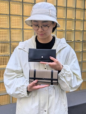「HIROKO HAYASHI（ヒロコハヤシ）のPANIER（パニエ）薄型長財布（財布、ベージュ系）」を使った、MTさん（レディース・153cm）の冬コーディネート