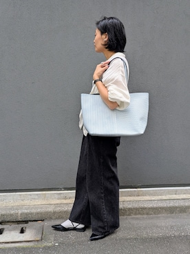 「HIROKO HAYASHI（ヒロコハヤシ）のOTTICA（オッティカ）トートバッグ（トートバッグ、ブルー系）」を使った、MTさん（レディース・153cm）の春コーディネート
