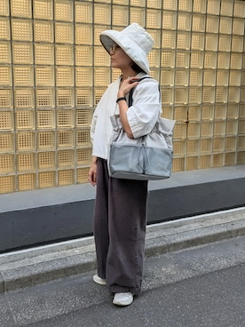 「HIROKO HAYASHI（ヒロコハヤシ）のLUINI AGILE（ルイーニ アジレ）トートバッグ（トートバッグ、グレー系）」を使った、MTさん（レディース・153cm）の春コーディネート