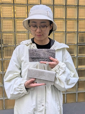 「HIROKO HAYASHI（ヒロコハヤシ）のDAMASCO（ダマスコ）長財布スリム（財布、シルバー系）」を使った、MTさん（レディース・153cm）の春コーディネート
