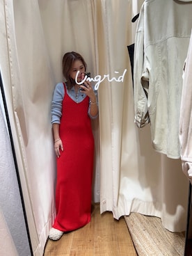 「アイテム（スリッポン、ホワイト系）」を使った、増田理佳子さん（レディース・156cm）の秋コーディネート