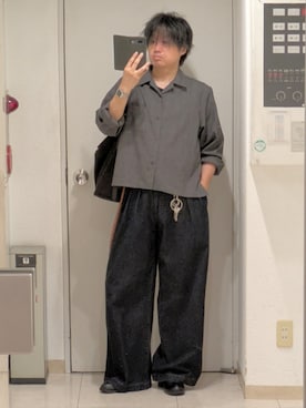 「remer（リメール）の長袖シャツ（シャツ/ブラウス、グレー系）」を使った、shusoさん（メンズ・170cm）の夏コーディネート